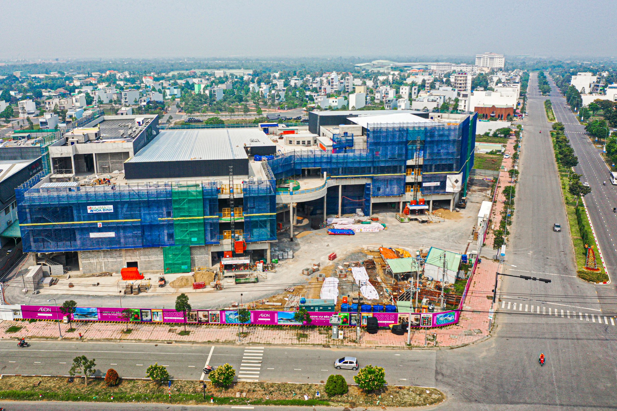 Chỉ còn 6 ngày nữa, Trung tâm thương mại Aeon nghìn tỷ đầu tiên tại miền Tây sẽ chính thức được mở cửa- Ảnh 1.