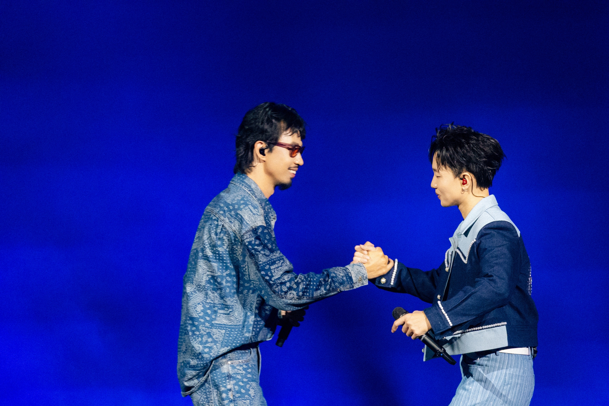 Hoàng Dũng và Đen ra sản phẩm chung ngay sau concert thành công- Ảnh 2. Hoàng Dũng và Đen ra sản phẩm chung ngay sau concert thành công- Ảnh 2.