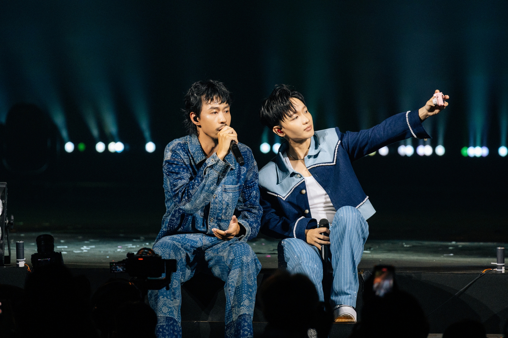 Hoàng Dũng và Đen ra sản phẩm chung ngay sau concert thành công- Ảnh 1. Hoàng Dũng và Đen ra sản phẩm chung ngay sau concert thành công- Ảnh 1.
