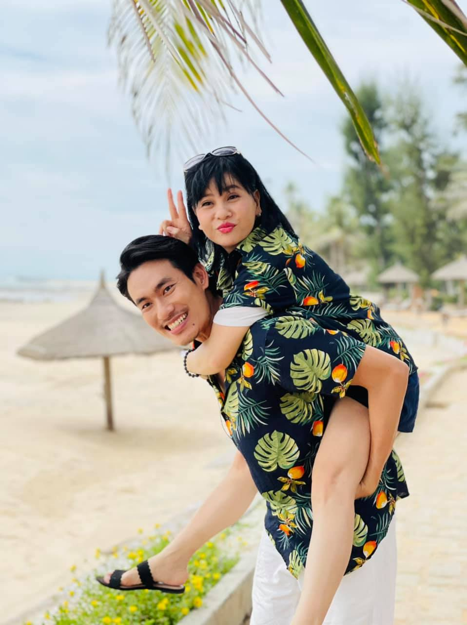 Nữ nghệ sĩ công khai bạn trai Việt kiều ở tuổi U60: 2 lần đổ vỡ tình cảm, từng yêu trai trẻ kém 18 tuổi - Ảnh 3. Nữ nghệ sĩ công khai bạn trai Việt kiều ở tuổi U60: 2 lần đổ vỡ tình cảm, từng yêu trai trẻ kém 18 tuổi - Ảnh 3.