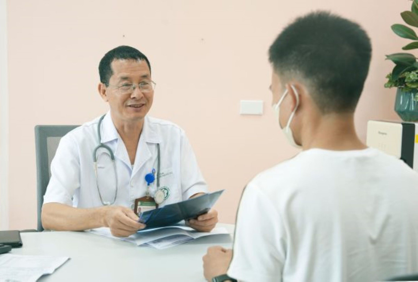 Xây Dựng Nội Dung Gói Khám Sức Khỏe Miễn Phí Cho Toàn Dân 1 Kham Benh 1758112660934 175811266112583114900