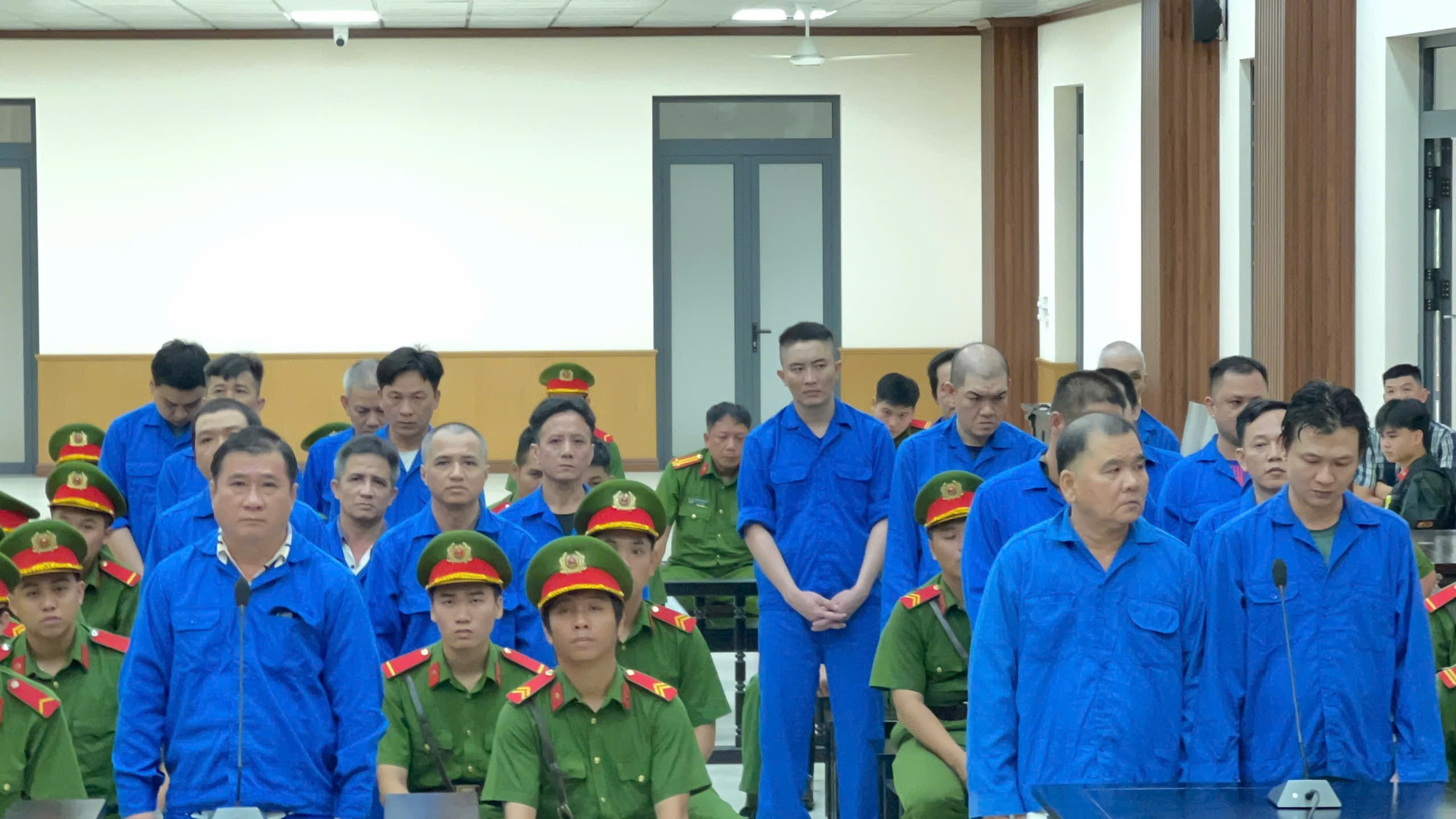 Hiếu “Xì-po” bị phạt 3 năm 6 tháng tù - Ảnh 1. Hiếu “Xì-po” bị phạt 3 năm 6 tháng tù - Ảnh 1.