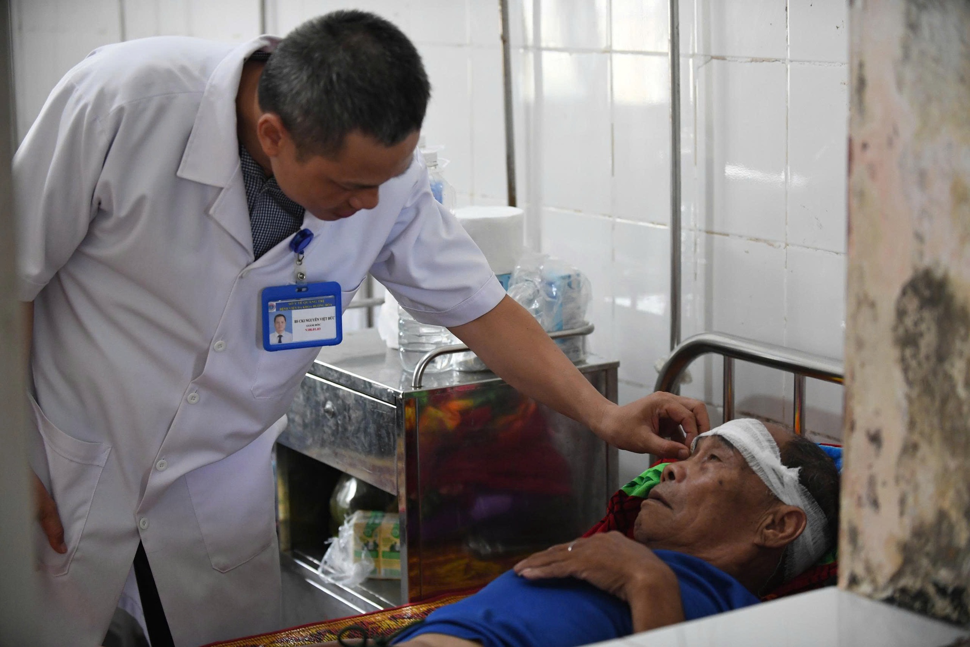Vụ xe tải lao vào chợ: Lời kể của các nạn nhân thoát chết trong gang tấc  - Ảnh 1.