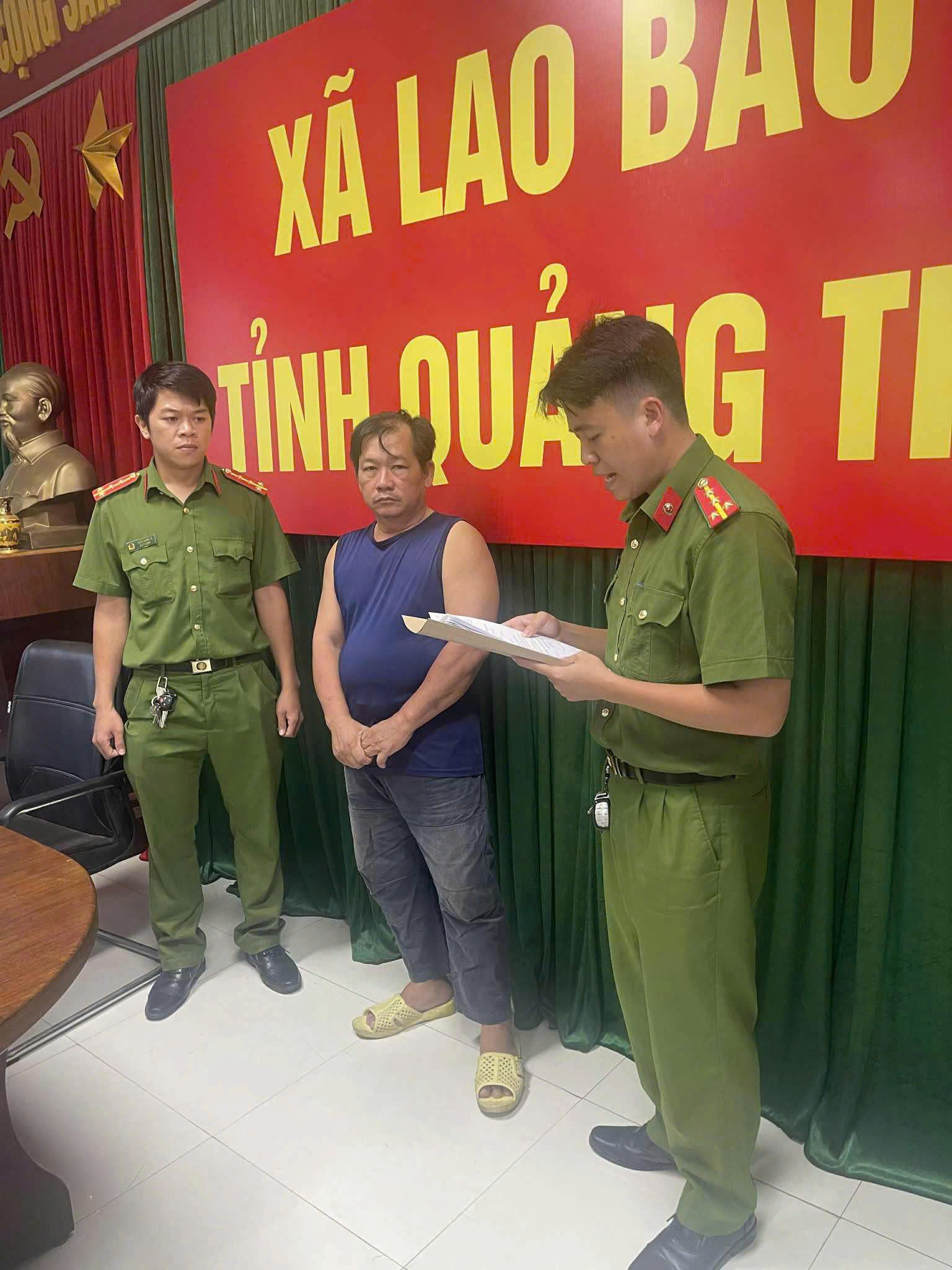 Khởi tố tài xế vụ xe tải lao vào chợ khiến 12 người thương vong - Ảnh 2. Khởi tố tài xế vụ xe tải lao vào chợ khiến 12 người thương vong - Ảnh 2.