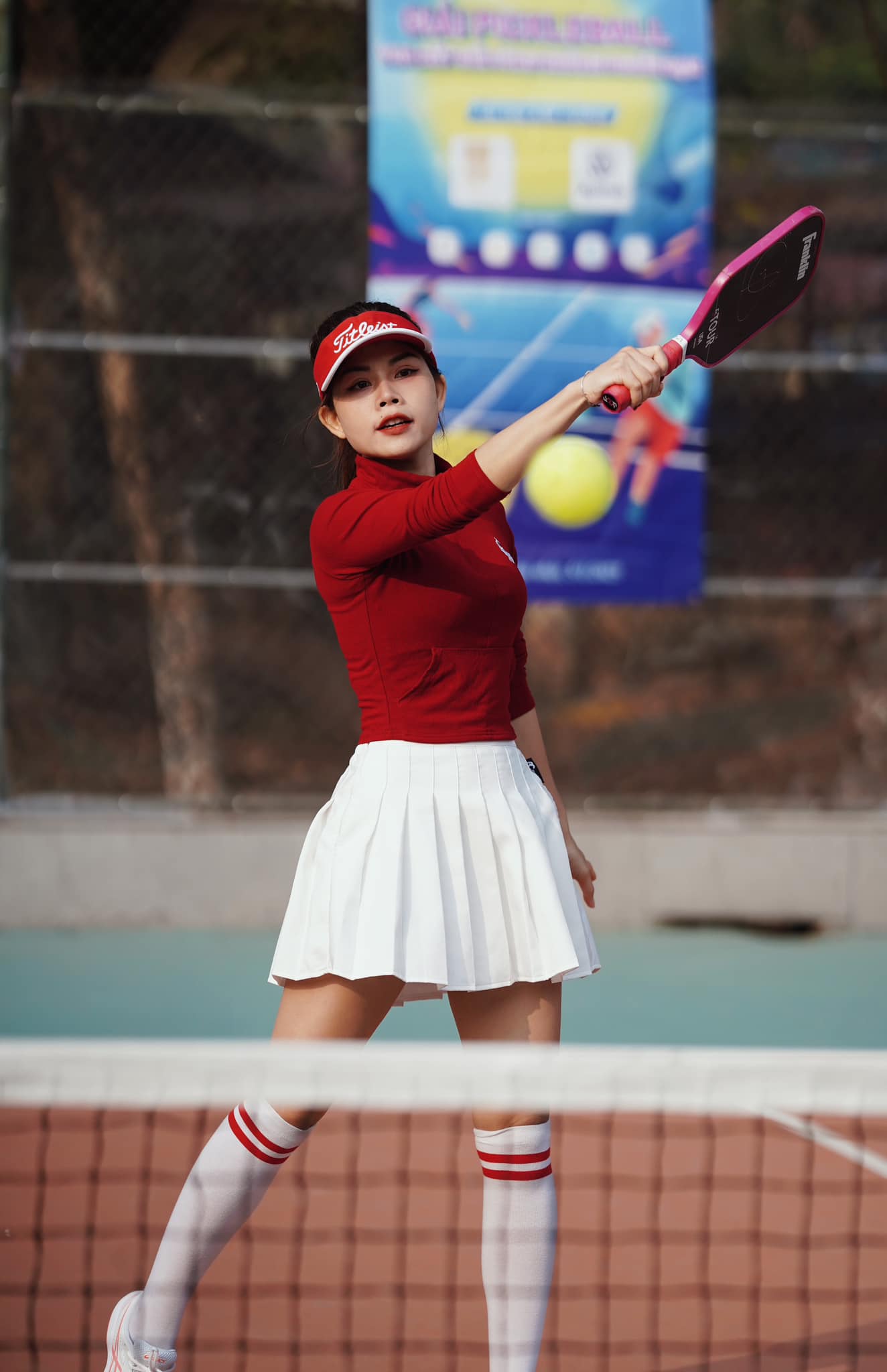 Nữ MC U40 lão hóa ngược nhờ Pickleball, chồng là Phó chủ tịch vẫn bị vợ "tuýt còi" khi chung đội với bạn nữ - Ảnh 4.