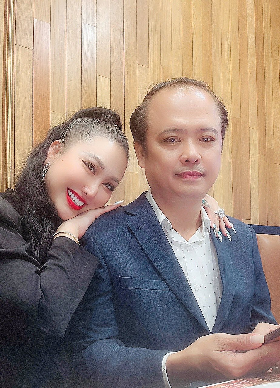 Nữ nghệ sĩ sắp lấy chồng lần 3: Là phó viện trưởng, mẹ đơn thân U45 vẫn được đại gia yêu say đắm - Ảnh 4.
