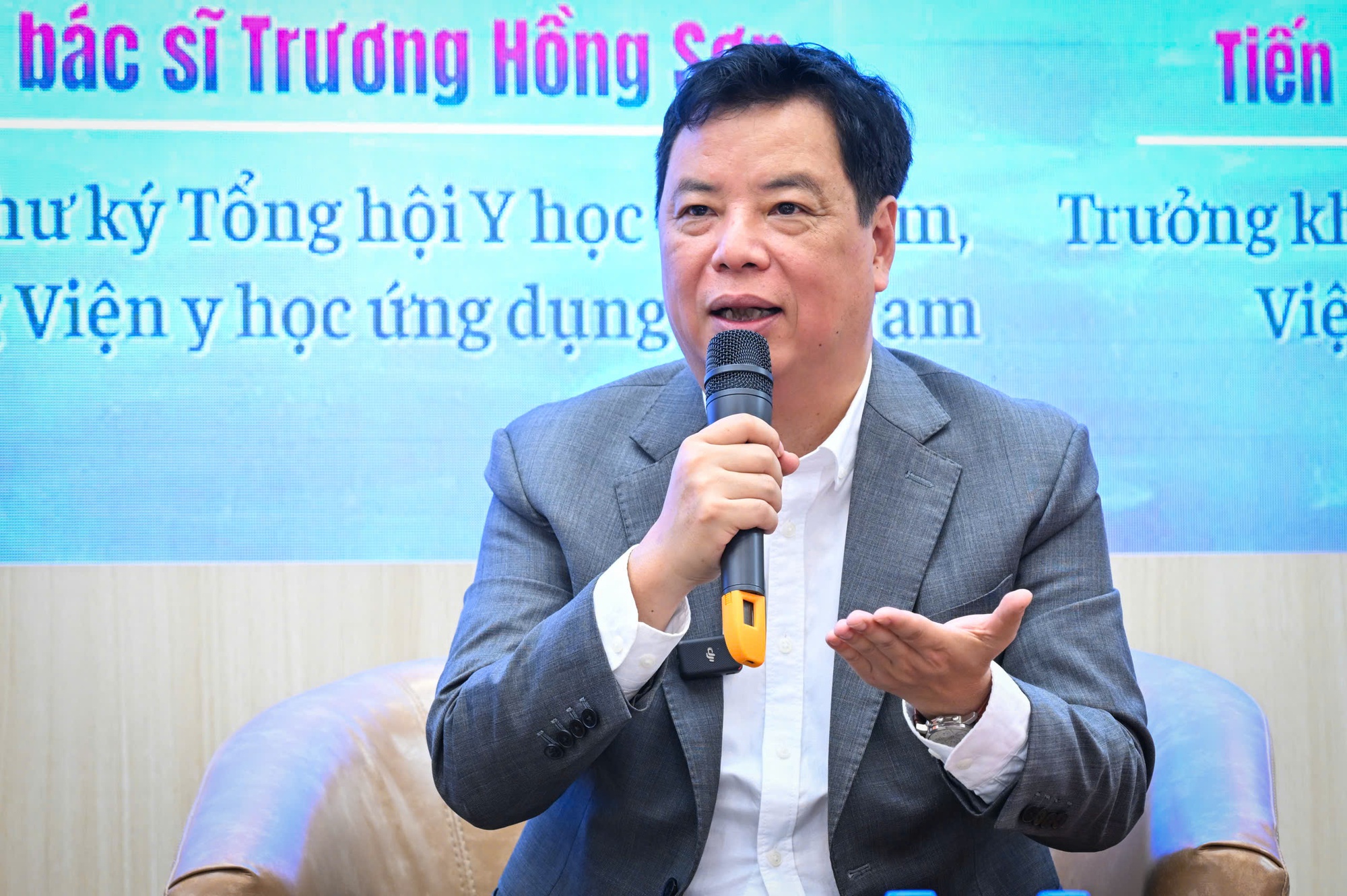 Người Việt Sống Thọ Hơn Nhưng Nhiều Bệnh Tật: Tiến Sĩ Dinh Dưỡng Chỉ Đích Danh 2 Người Việt Sống Thọ Hơn Nhưng Nhiều Bệnh Tật: Tiến Sĩ Dinh Dưỡng Chỉ Đích Danh 2