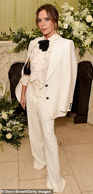 Victoria cuối cùng cũng thừa nhận việc kinh doanh lỗ nặng khiến David Beckham phải "gánh nợ" còng lưng - Ảnh 3. Victoria cuối cùng cũng thừa nhận việc kinh doanh lỗ nặng khiến David Beckham phải "gánh nợ" còng lưng - Ảnh 3.