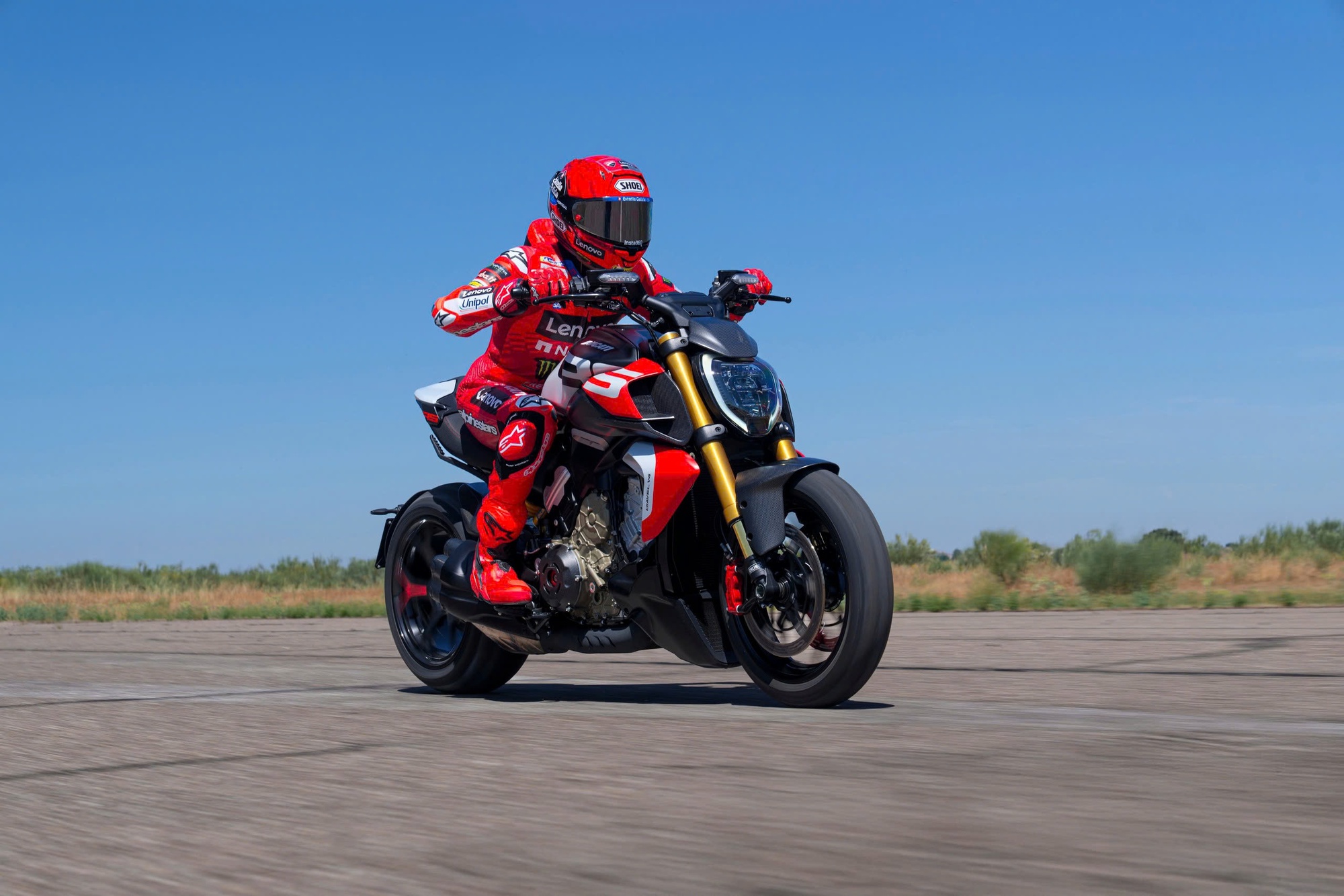 Ducati Diavel V4 RS ra mắt: Siêu mô tô tăng tốc nhanh như Bugatti Veyron, giá quy đổi từ 1,2 tỷ đồng - Ảnh 4.