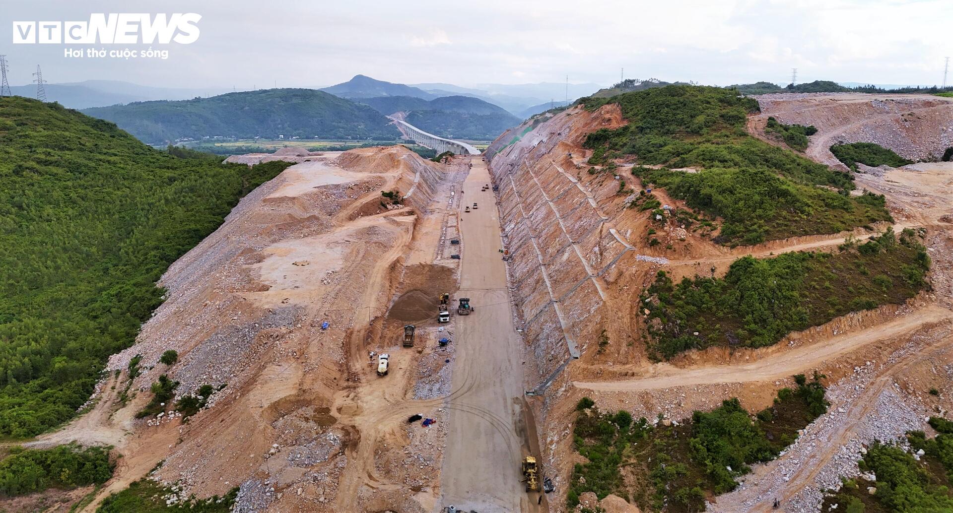 Cầu Kỳ Lộ - cây cầu dài nhất cao tốc Bắc - Nam phía đông có gì đặc biệt? - Ảnh 9.