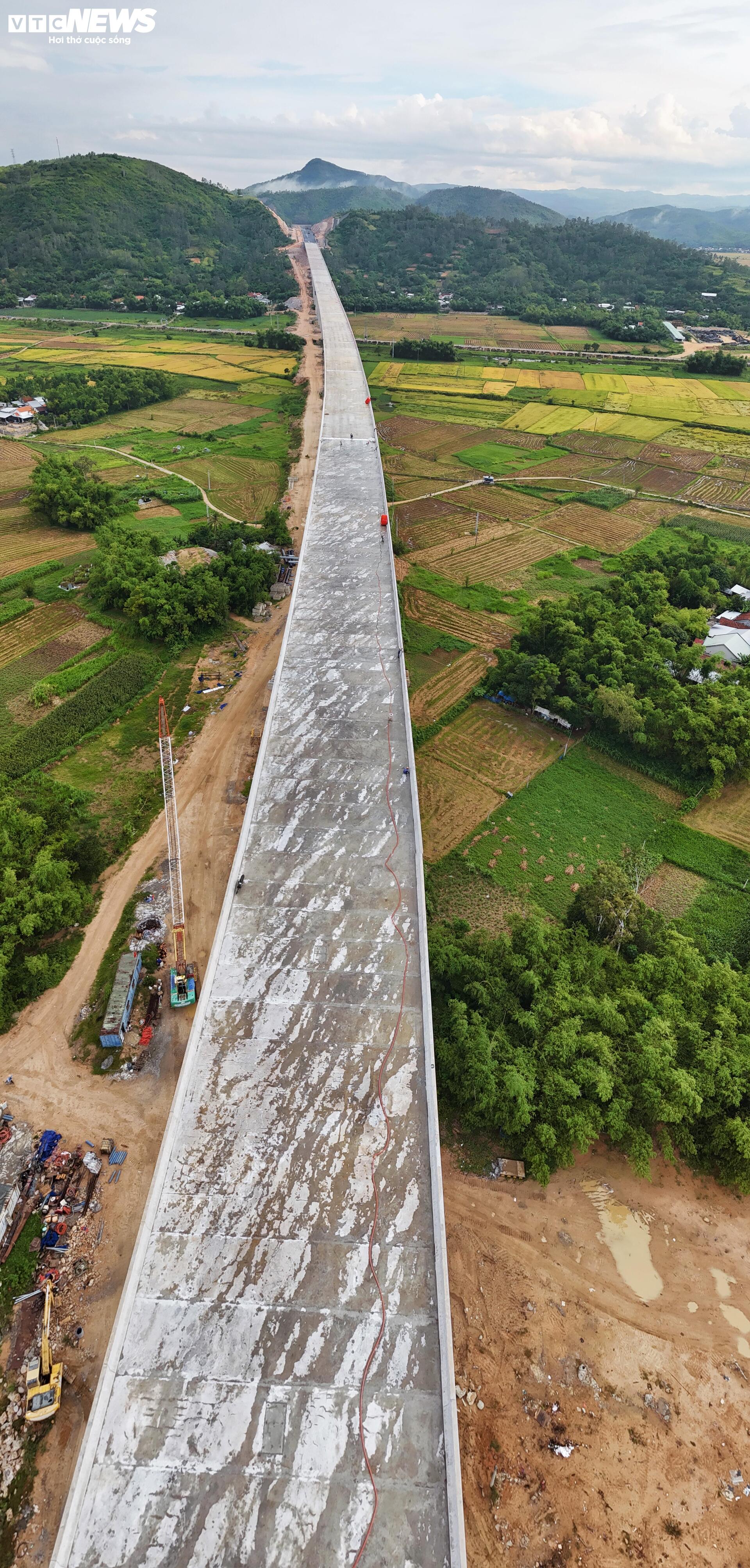 Cầu Kỳ Lộ - cây cầu dài nhất cao tốc Bắc - Nam phía đông có gì đặc biệt? - Ảnh 6.