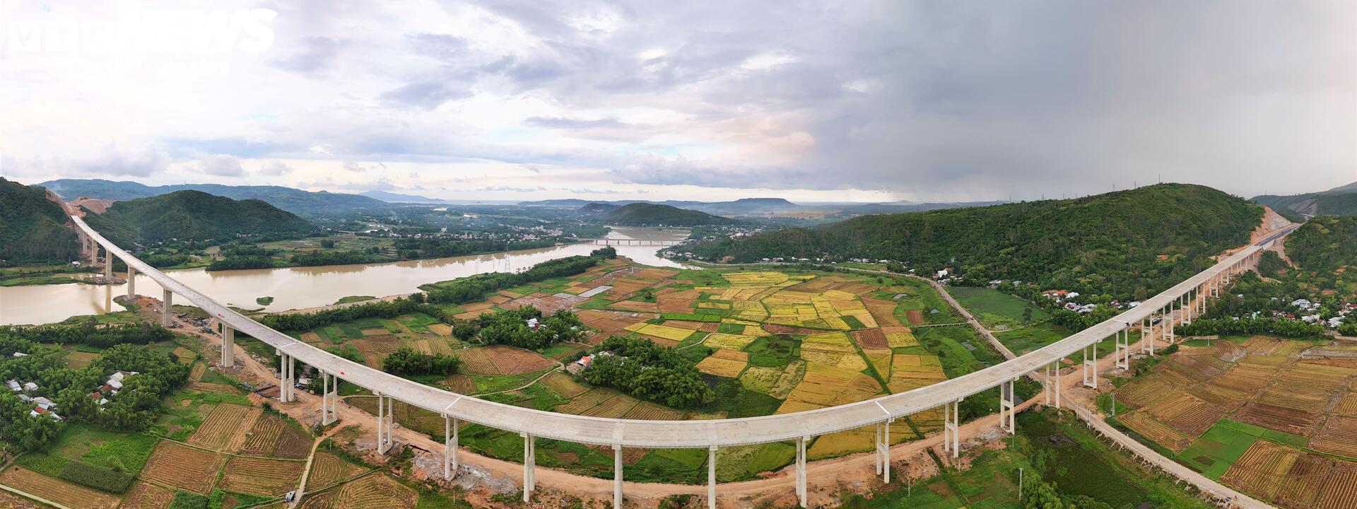 Cầu Kỳ Lộ - cây cầu dài nhất cao tốc Bắc - Nam phía đông có gì đặc biệt? - Ảnh 2.