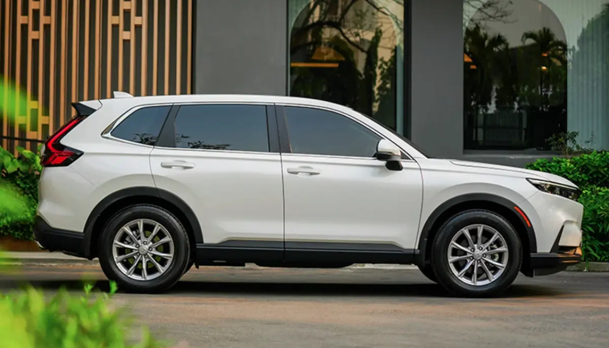 Hàng loạt mẫu xe ăn khách giảm giá hàng trăm triệu đồng trong tháng 9 - Ảnh 3.