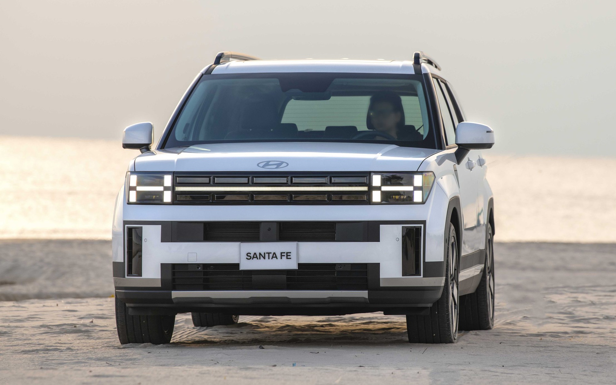 Xe gia đình của năm, hạng 1-2 tỷ đồng: Carnival, Kodiaq, Everest, CR-V, Santa Fe tạo nên cuộc đua khó đoán nhất CCA 2025- Ảnh 2.