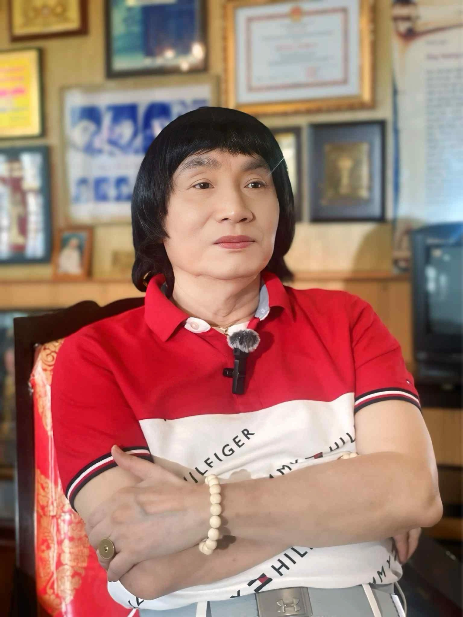 “Ông hoàng cải lương” Việt Nam: Nhà mặt tiền trung tâm quận 3, U80 được vợ 3 chăm như chăm trẻ - Ảnh 2.