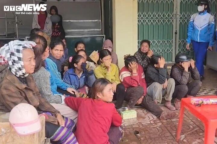 Xe tải lao vào chợ Tân Long ở Quảng Trị gây thương vong nghiêm trọng - Ảnh 3. Xe tải lao vào chợ Tân Long ở Quảng Trị gây thương vong nghiêm trọng - Ảnh 3.