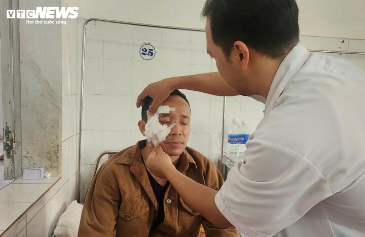 Xe tải lao vào chợ Tân Long ở Quảng Trị gây thương vong nghiêm trọng - Ảnh 4. Xe tải lao vào chợ Tân Long ở Quảng Trị gây thương vong nghiêm trọng - Ảnh 4.