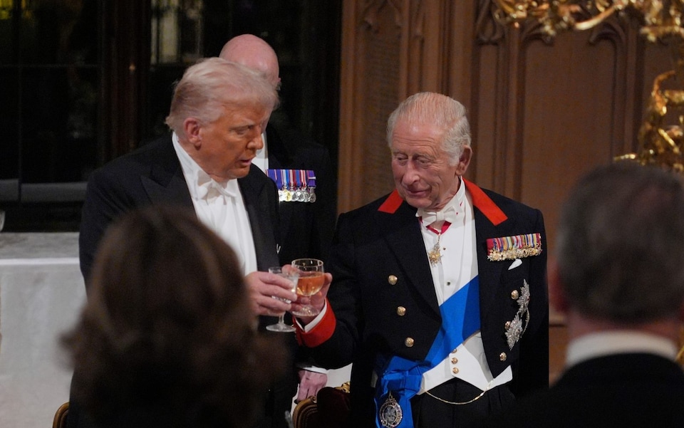 &Ocirc;ng Donald Trump khiến kh&aacute;ch mời tham dự quốc yến tại l&acirc;u đ&agrave;i Windsor bật cười- Ảnh 1.