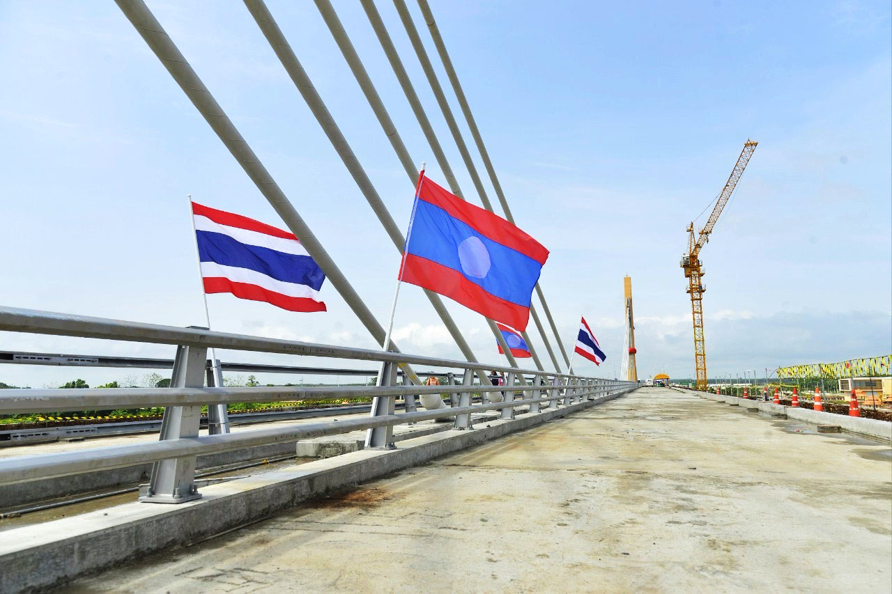 Nâng cấp cửa khẩu, xây thêm cầu: Thái Lan - Lào bắt tay 'đại tu' biên giới, kỳ vọng giao thương 11 tỷ USD- Ảnh 2. Nâng cấp cửa khẩu, xây thêm cầu: Thái Lan - Lào bắt tay 'đại tu' biên giới, kỳ vọng giao thương 11 tỷ USD- Ảnh 2.