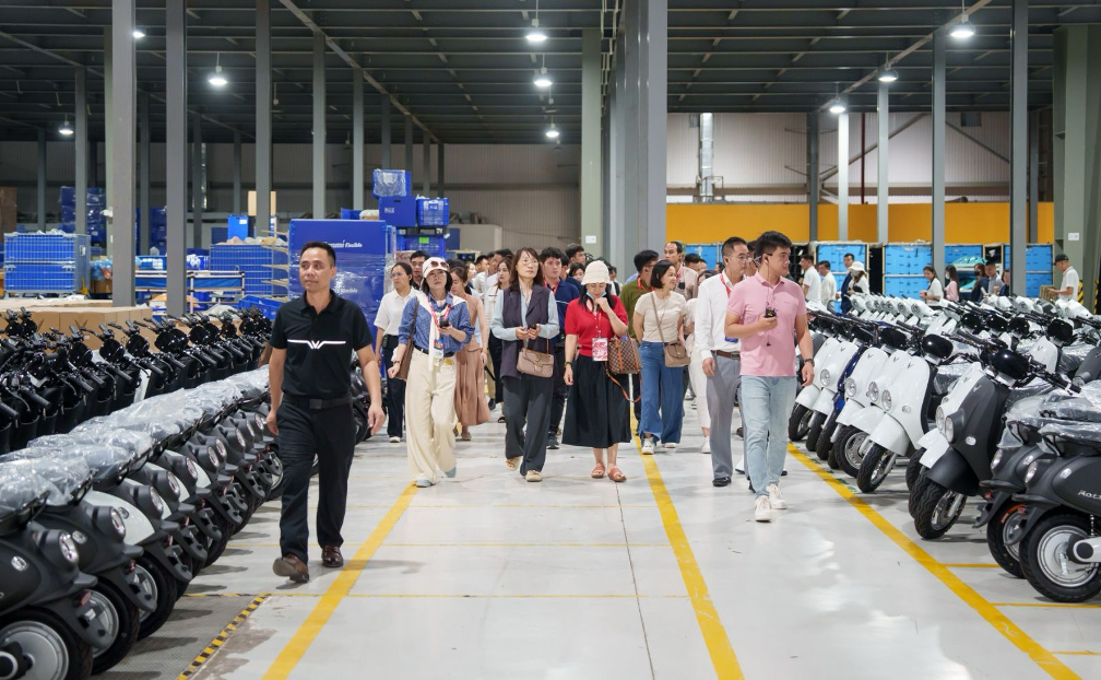 600 nh&agrave; ph&acirc;n phối VinFast đồng l&ograve;ng nhất tr&iacute; b&aacute;n 1,5 triệu xe m&aacute;y điện trong năm 2026 - Ảnh 3.