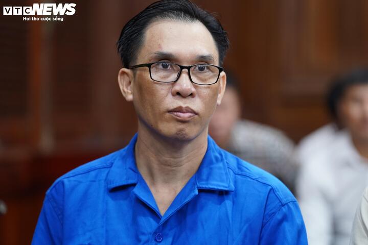 Đinh Trường Chinh bị đề nghị 13 - 14 năm tù trong vụ bán đất công sản - Ảnh 1.