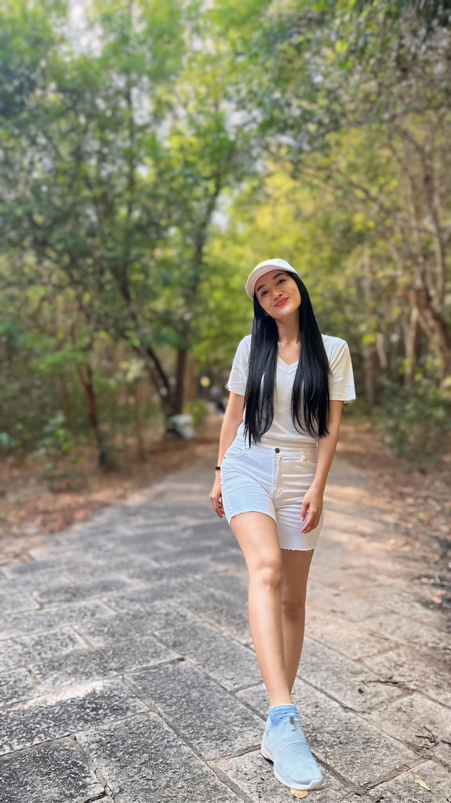 Nhan sắc tuổi 41 trẻ đẹp như đôi mươi của "nữ hoàng phim xưa Việt" yêu bạn trai kém 10 tuổi- Ảnh 3.