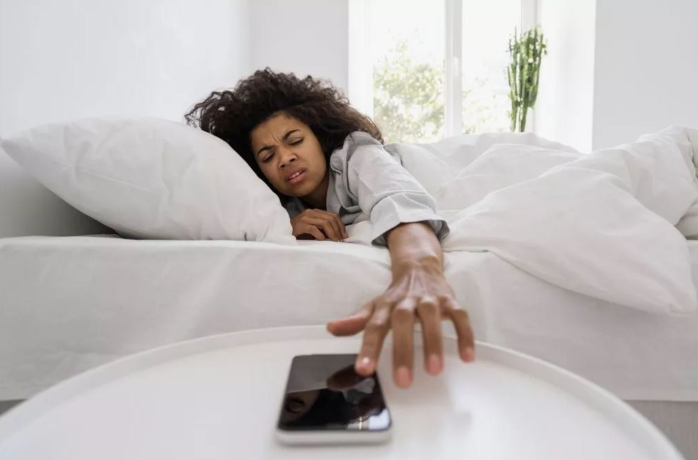 Cảnh báo đáng ngại cho bất cứ ai đặt báo thức liên tiếp vào buổi sáng