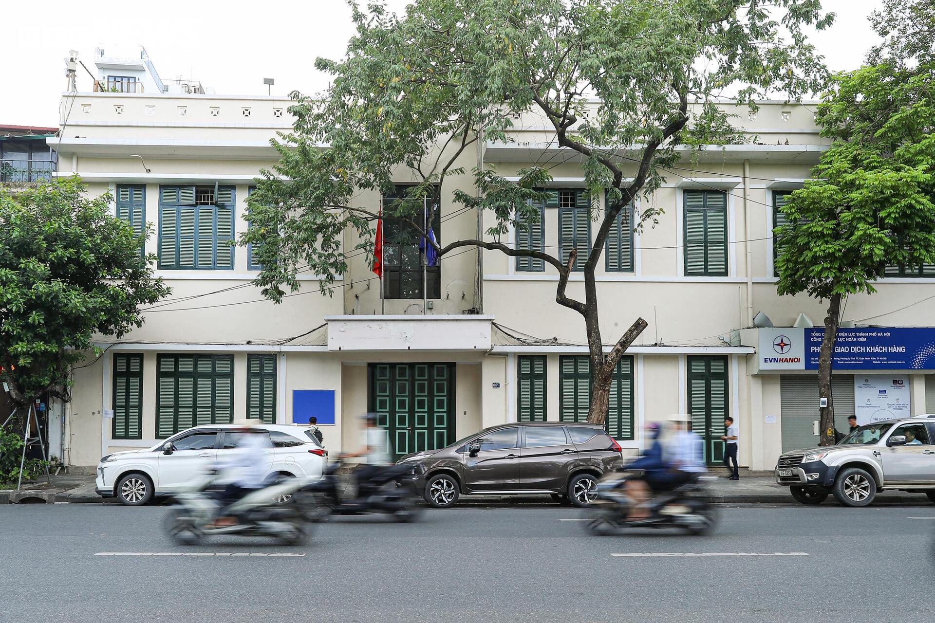 Cận cảnh 59 công trình trên đất vàng Hồ Gươm sắp di dời để xây quảng trường - Ảnh 16. Cận cảnh 59 công trình trên đất vàng Hồ Gươm sắp di dời để xây quảng trường - Ảnh 16.
