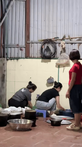 Tiểu thư Doãn Hải My "lên đồ" sang chảnh, xinh như hoa hậu, khí chất khác hẳn lúc cặm cụi rửa bát ở quê chồng - Ảnh 2.