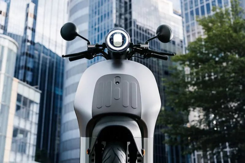 Xe điện ‘quốc dân’ giá 35 triệu đồng ra mắt: thiết kế tựa Vespa, phanh SBS, trang bị hiện đại sẵn sàng thế chân Honda Vision - Ảnh 1.