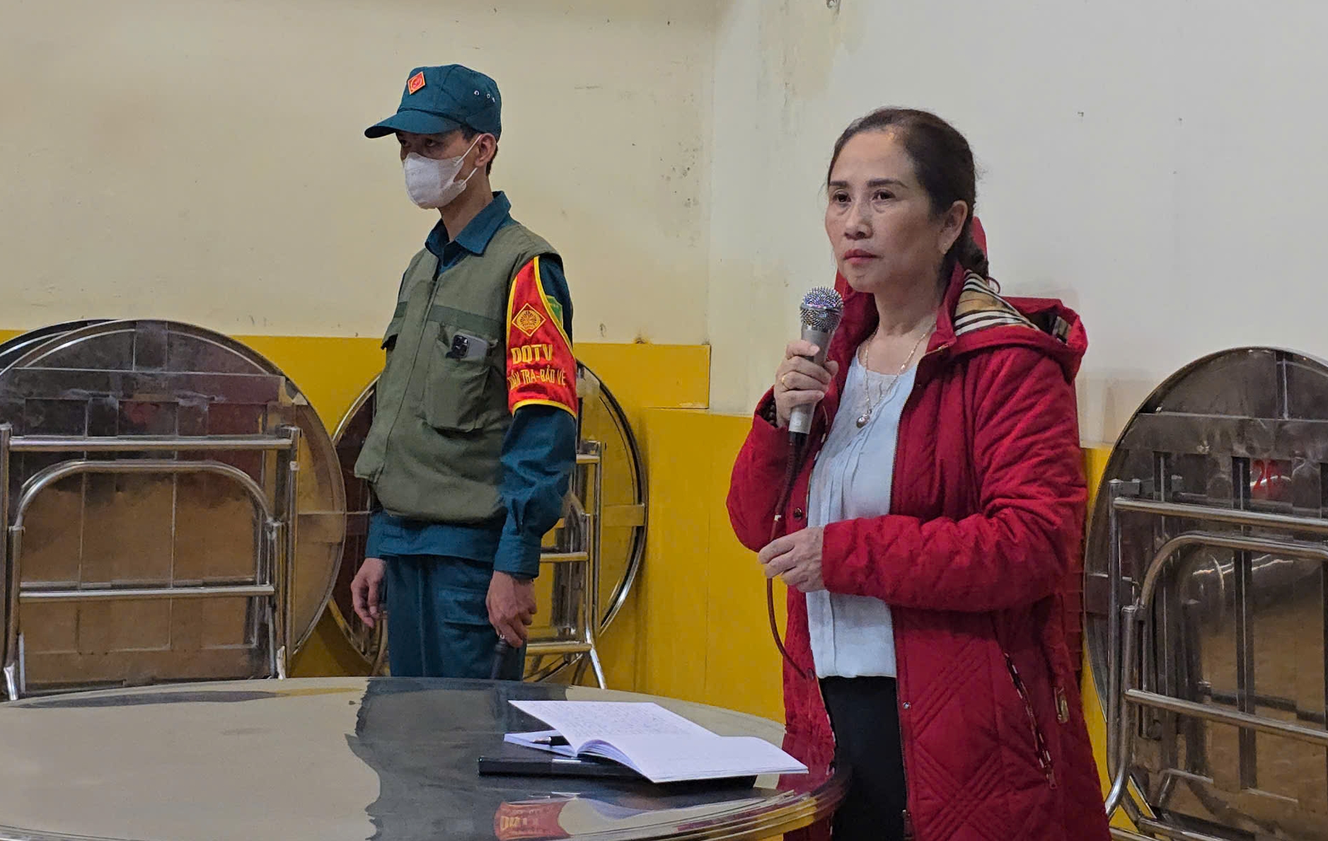 Cuộc đối chất về thực phẩm bẩn tại Trường Tiểu học T . V ở Đà Lạt - Ảnh 2.