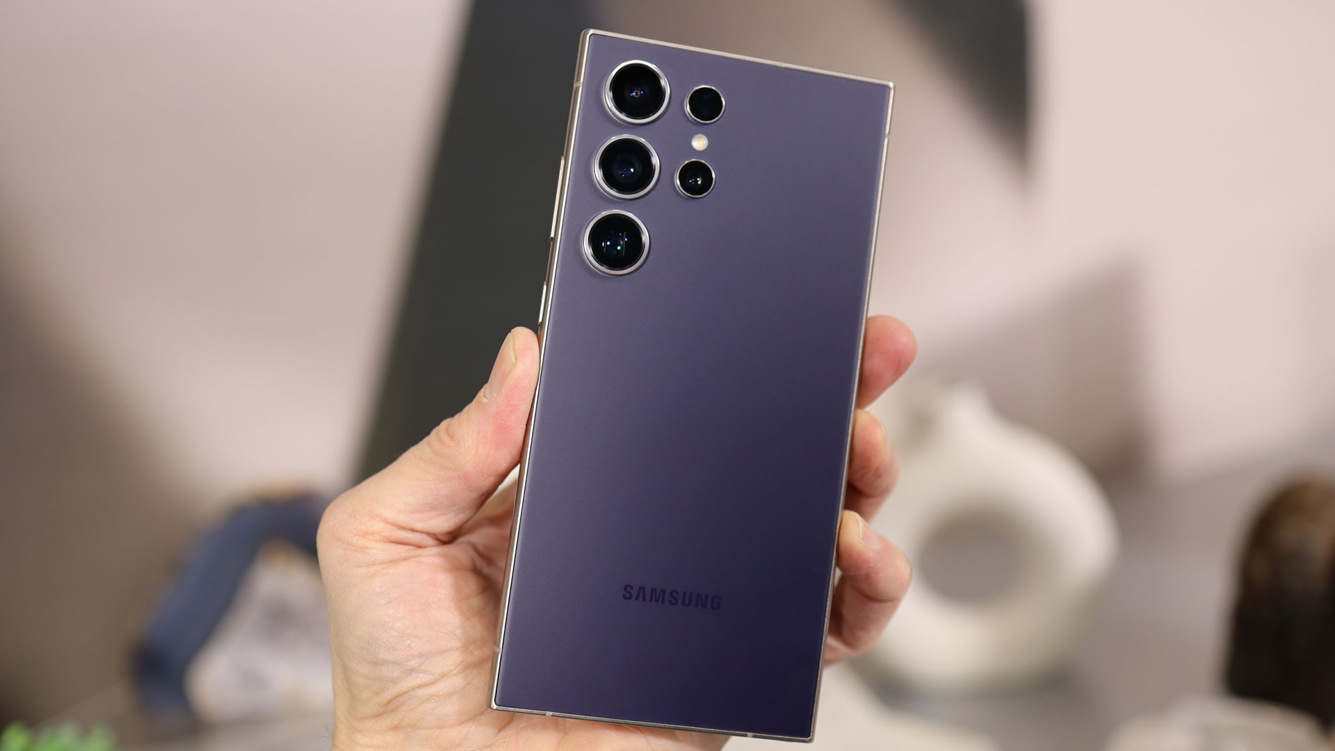Điện thoại cao cấp Samsung giá đang "chạm đáy" nên mua nhất lúc này: Mạnh như S25 Ultra, rẻ hẳn 5 triệu - Ảnh 1.
