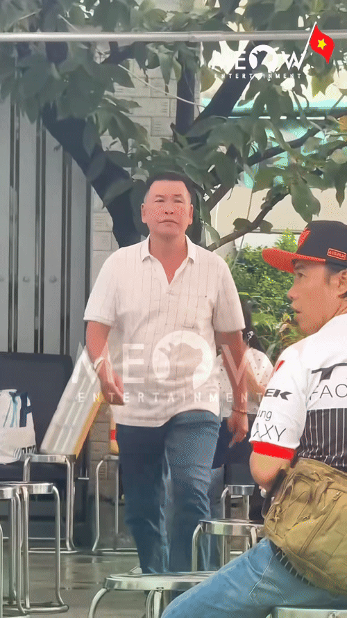 Tang lễ diễn viên Ngọc Trinh: NS Thành Lộc - Việt Hương đến tiễn biệt, dàn sao gửi hoa chia buồn - Ảnh 4. Tang lễ diễn viên Ngọc Trinh: NS Thành Lộc - Việt Hương đến tiễn biệt, dàn sao gửi hoa chia buồn - Ảnh 4.