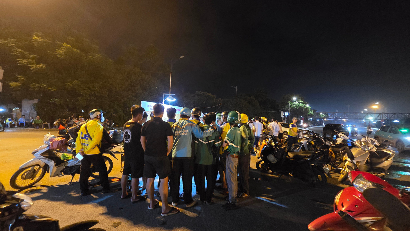 Cờ bạc trá hình gần sân vận động Mỹ Đình trước lễ lớn: Ba điểm đáng chú ý - Ảnh 2.