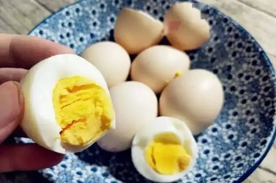 Người Có Tuổi Ăn 1 Quả Trứng Mỗi Sáng Có Tốt?- Ảnh 1. Người Có Tuổi Ăn 1 Quả Trứng Mỗi Sáng Có Tốt?- Ảnh 1.