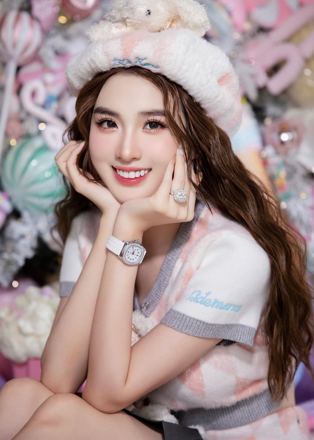 Mỹ nhân Việt công khai sánh đôi bên bác sĩ thẩm mỹ sau 5 lần 7 lượt vướng tin tình cảm, bí mật sinh con- Ảnh 5. Mỹ nhân Việt công khai sánh đôi bên bác sĩ thẩm mỹ sau 5 lần 7 lượt vướng tin tình cảm, bí mật sinh con- Ảnh 5.