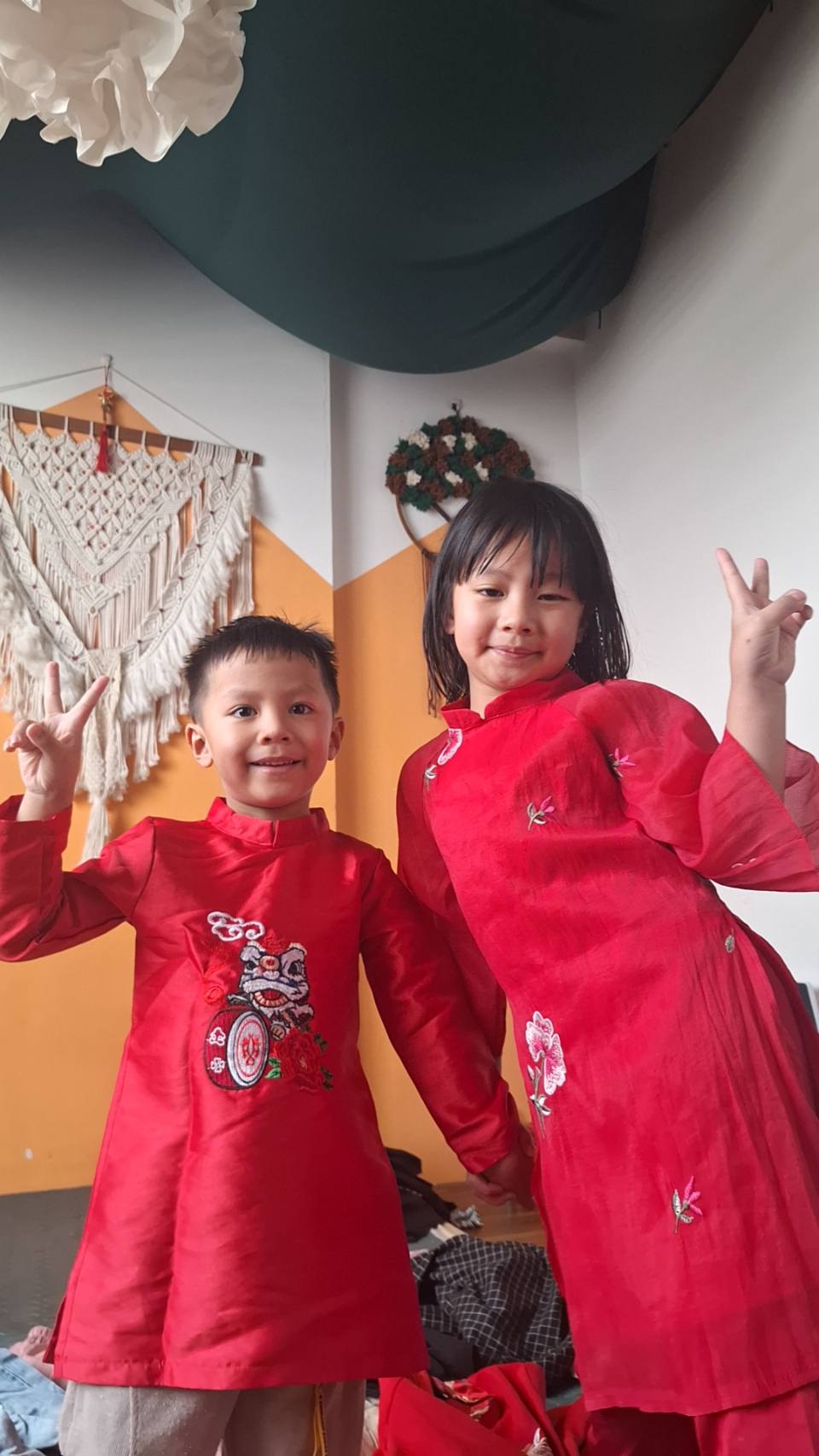 30 phút hẹn hò ngắn nhất lịch sử… mở ra câu chuyện một thập kỷ A70 - A80 của chàng thiếu tá "bị chê" - Ảnh 3. 30 phút hẹn hò ngắn nhất lịch sử… mở ra câu chuyện một thập kỷ A70 - A80 của chàng thiếu tá "bị chê" - Ảnh 3.