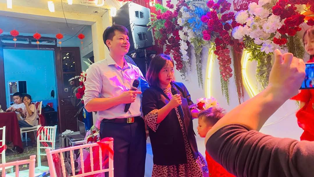 30 phút hẹn hò ngắn nhất lịch sử… mở ra câu chuyện một thập kỷ A70 - A80 của chàng thiếu tá "bị chê" - Ảnh 2. 30 phút hẹn hò ngắn nhất lịch sử… mở ra câu chuyện một thập kỷ A70 - A80 của chàng thiếu tá "bị chê" - Ảnh 2.