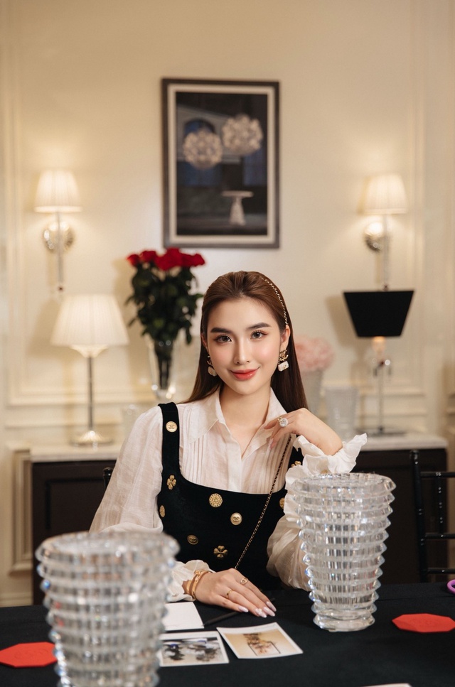 Mỹ nhân Việt công khai sánh đôi bên bác sĩ thẩm mỹ sau 5 lần 7 lượt vướng tin tình cảm, bí mật sinh con- Ảnh 8. Mỹ nhân Việt công khai sánh đôi bên bác sĩ thẩm mỹ sau 5 lần 7 lượt vướng tin tình cảm, bí mật sinh con- Ảnh 8.