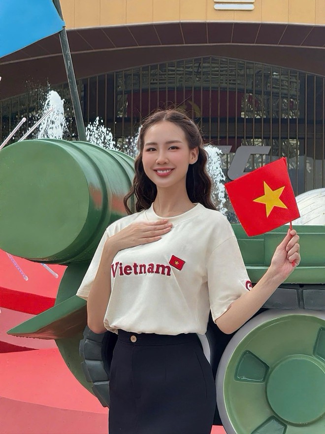 Đen Vâu và Hoa hậu cao nhất Vbiz chung khung hình, nhìn kỹ phát hiện 1 chi tiết gây bất ngờ- Ảnh 7. Đen Vâu và Hoa hậu cao nhất Vbiz chung khung hình, nhìn kỹ phát hiện 1 chi tiết gây bất ngờ- Ảnh 7.