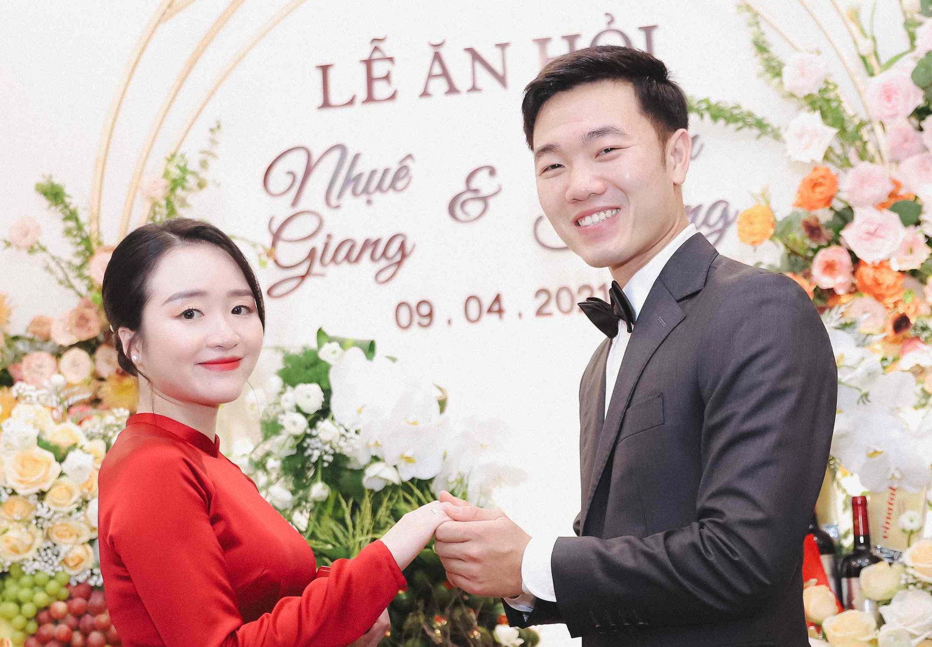 Vợ Giám đốc của Lương Xuân Trường dạo này chăm lộ diện, visual vợ hiền hay CEO sang chảnh cuốn hút hơn?- Ảnh 13. Vợ Giám đốc của Lương Xuân Trường dạo này chăm lộ diện, visual vợ hiền hay CEO sang chảnh cuốn hút hơn?- Ảnh 13.