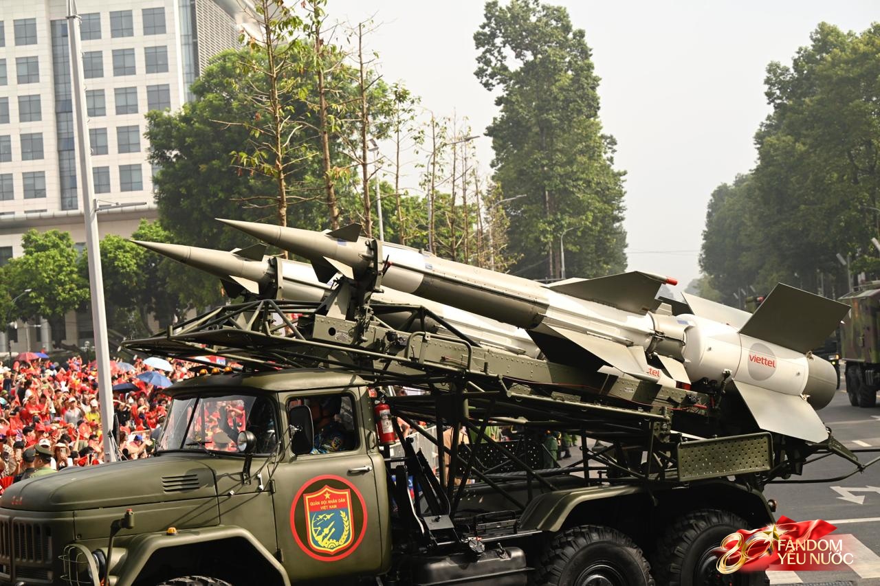  Lễ diễu binh diễu hành kỷ niệm 80 năm Quốc khánh chính thức bắt đầu- Ảnh 12.