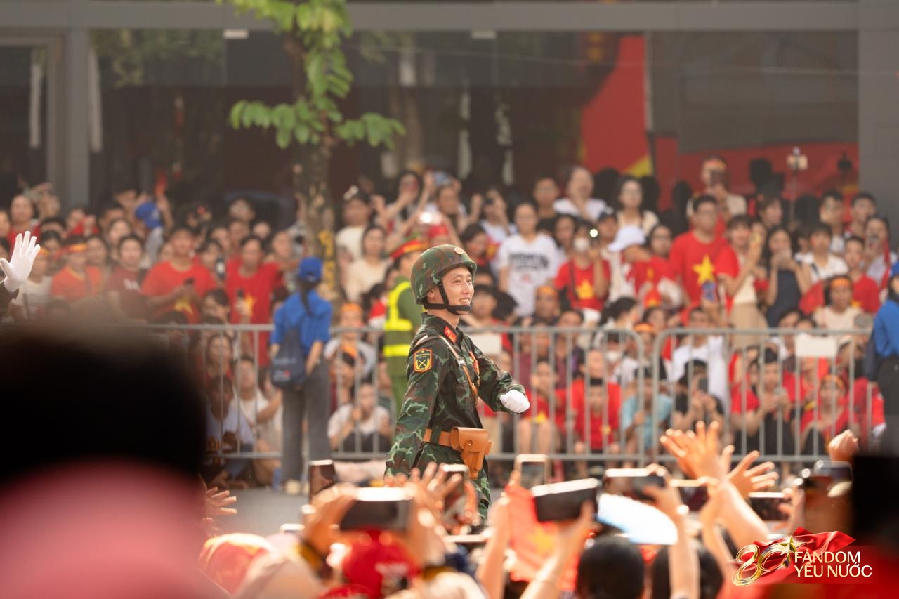 Ngày đẹp nhất là ngày 2/9: Các khối diễu binh diễu hành toả ra khắp Thủ đô trong nắng mùa thu rực rỡ- Ảnh 6.