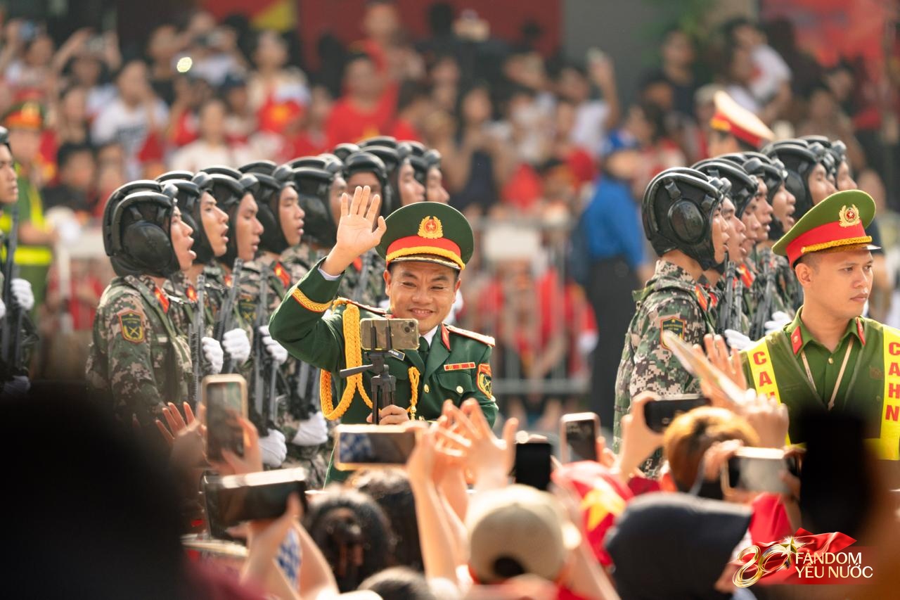 Ngày đẹp nhất là ngày 2/9: Các khối diễu binh diễu hành toả ra khắp Thủ đô trong nắng mùa thu rực rỡ- Ảnh 9.