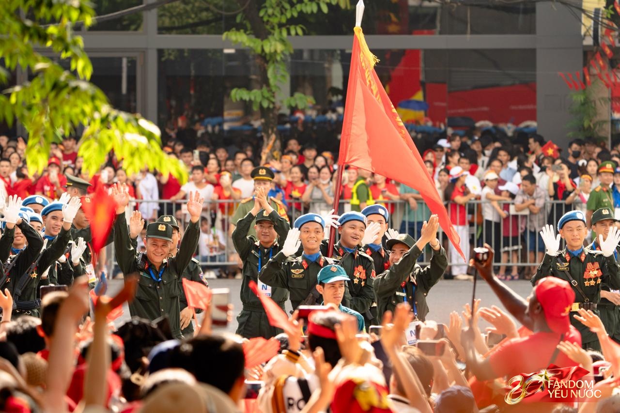 Ngày đẹp nhất là ngày 2/9: Các khối diễu binh diễu hành toả ra khắp Thủ đô trong nắng mùa thu rực rỡ- Ảnh 11.