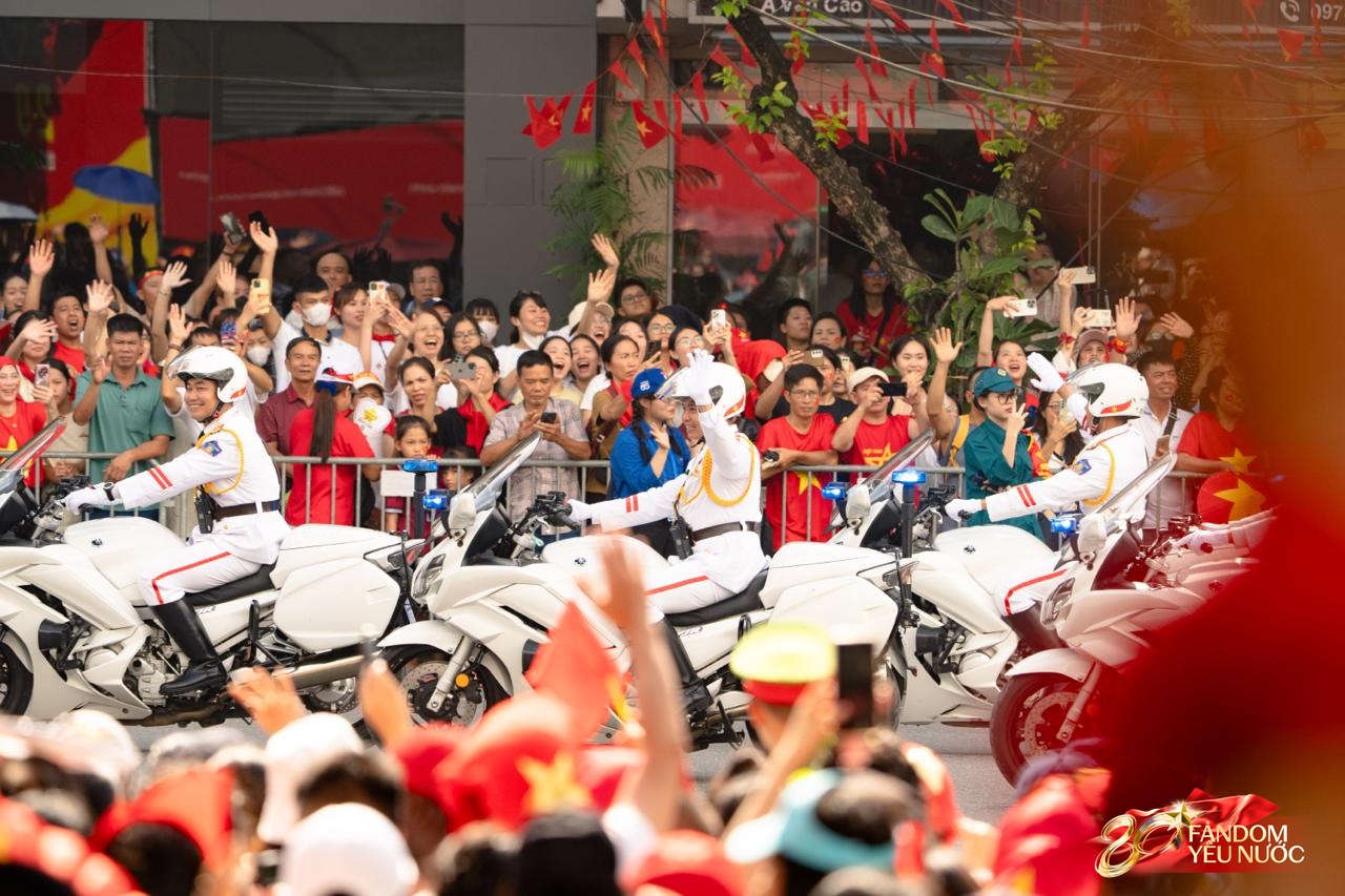 Ngày đẹp nhất là ngày 2/9: Các khối diễu binh diễu hành toả ra khắp Thủ đô trong nắng mùa thu rực rỡ- Ảnh 13.