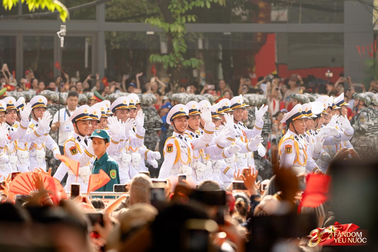 Ngày đẹp nhất là ngày 2/9: Các khối diễu binh diễu hành toả ra khắp Thủ đô trong nắng mùa thu rực rỡ- Ảnh 14.