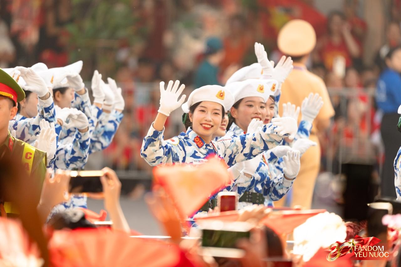 Ngày đẹp nhất là ngày 2/9: Các khối diễu binh diễu hành toả ra khắp Thủ đô trong nắng mùa thu rực rỡ- Ảnh 16.