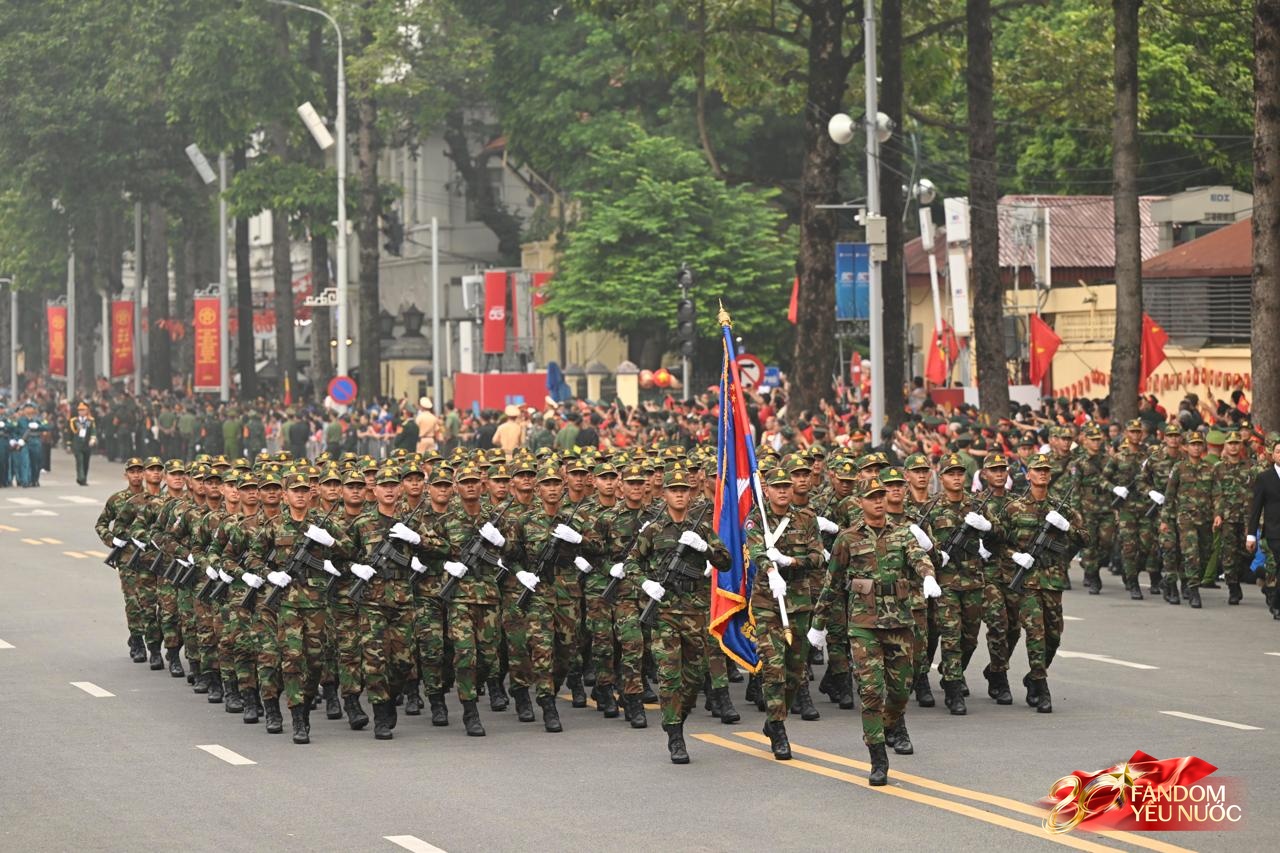  Lễ diễu binh diễu hành kỷ niệm 80 năm Quốc khánh chính thức bắt đầu- Ảnh 23.