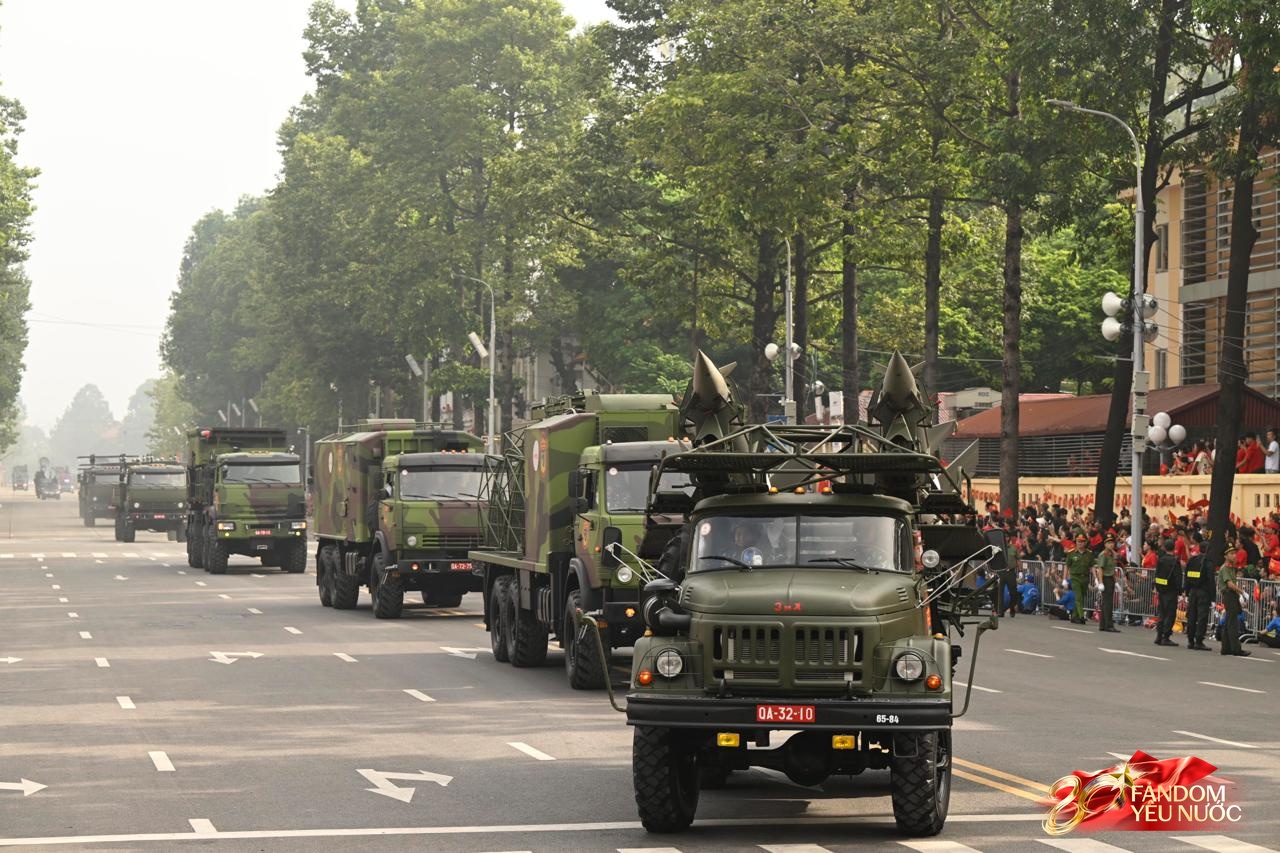  Lễ diễu binh diễu hành kỷ niệm 80 năm Quốc khánh chính thức bắt đầu- Ảnh 8.